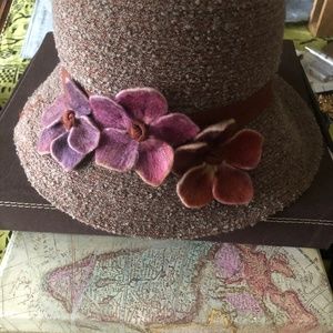 1940's style hat with floral appliqués